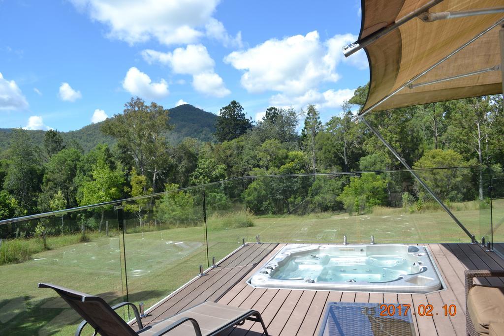 Tuckers Retreat Hotel Canungra ภายนอก รูปภาพ